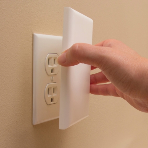 Outsmart Outlet Shield